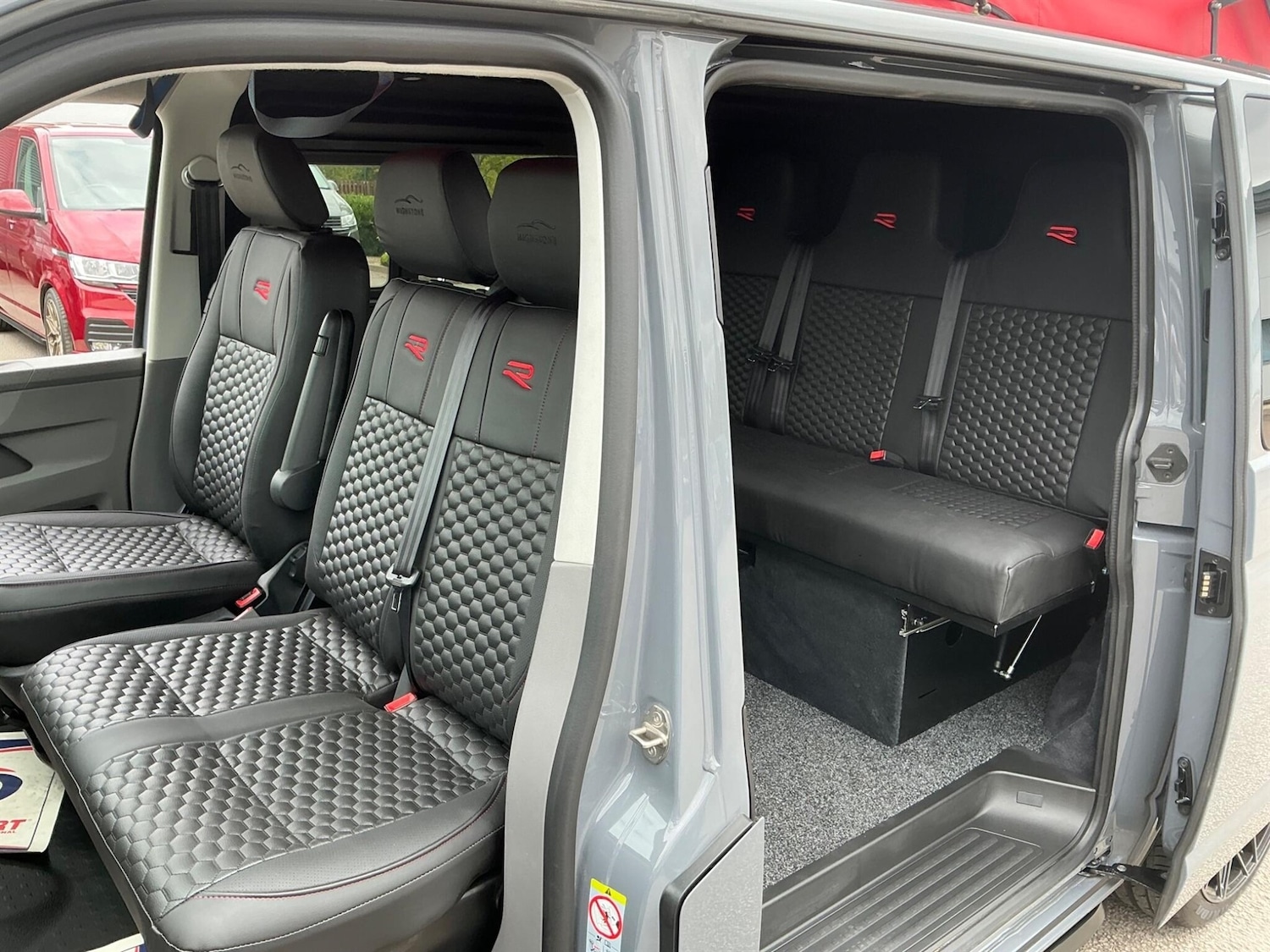 Used Volkswagen Transporter 2024 for sale - 76765967: Photo 3