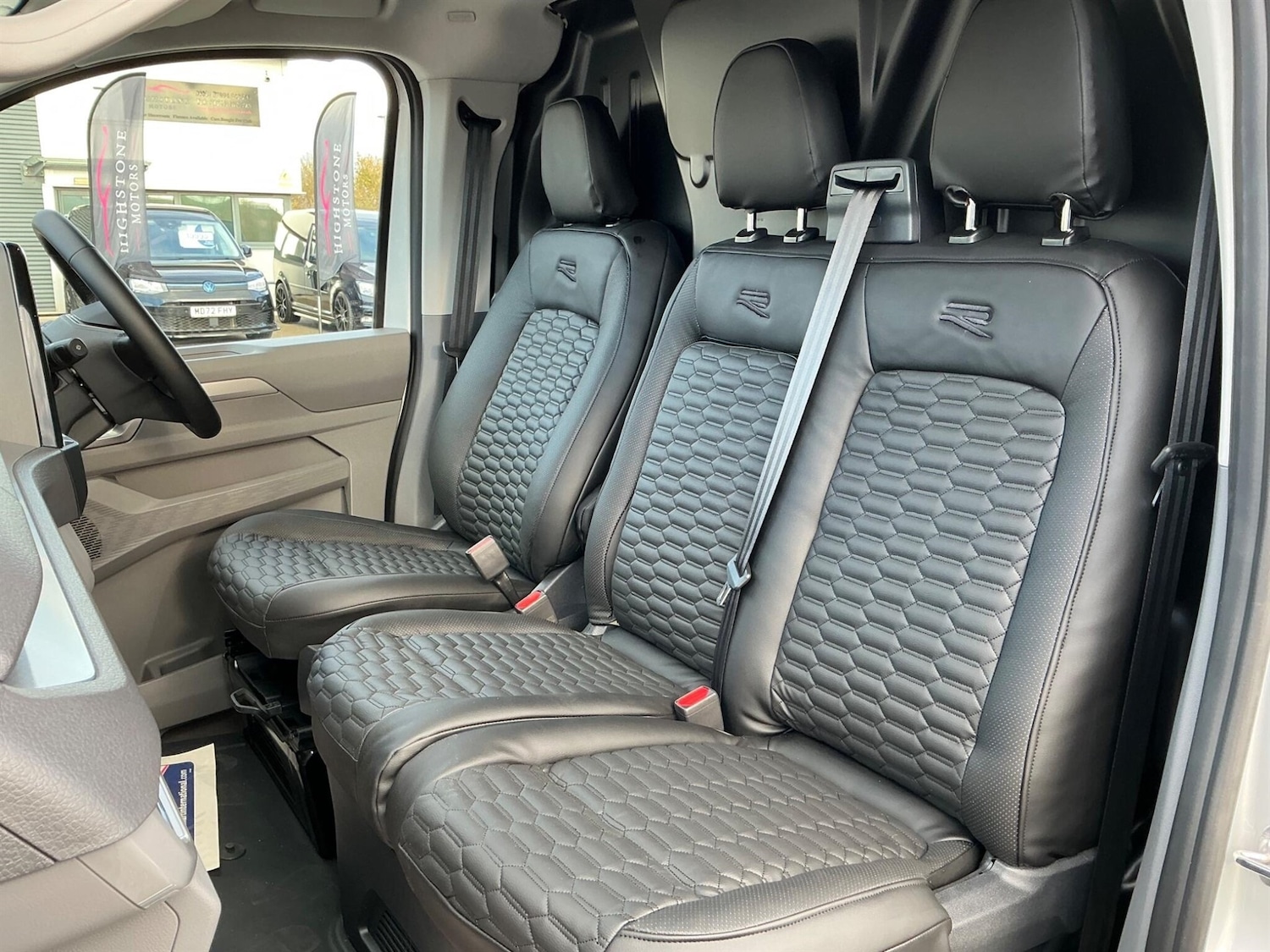 Used Volkswagen Transporter 2025 for sale - 76766535: Photo 3