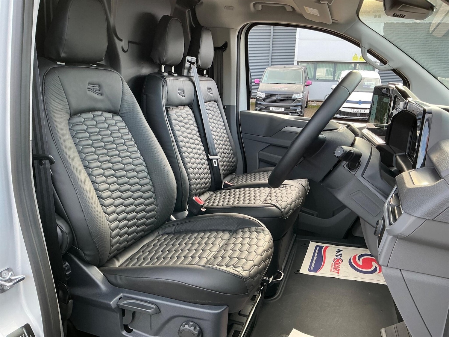 Used Volkswagen Transporter 2025 for sale - 76766535: Photo 7