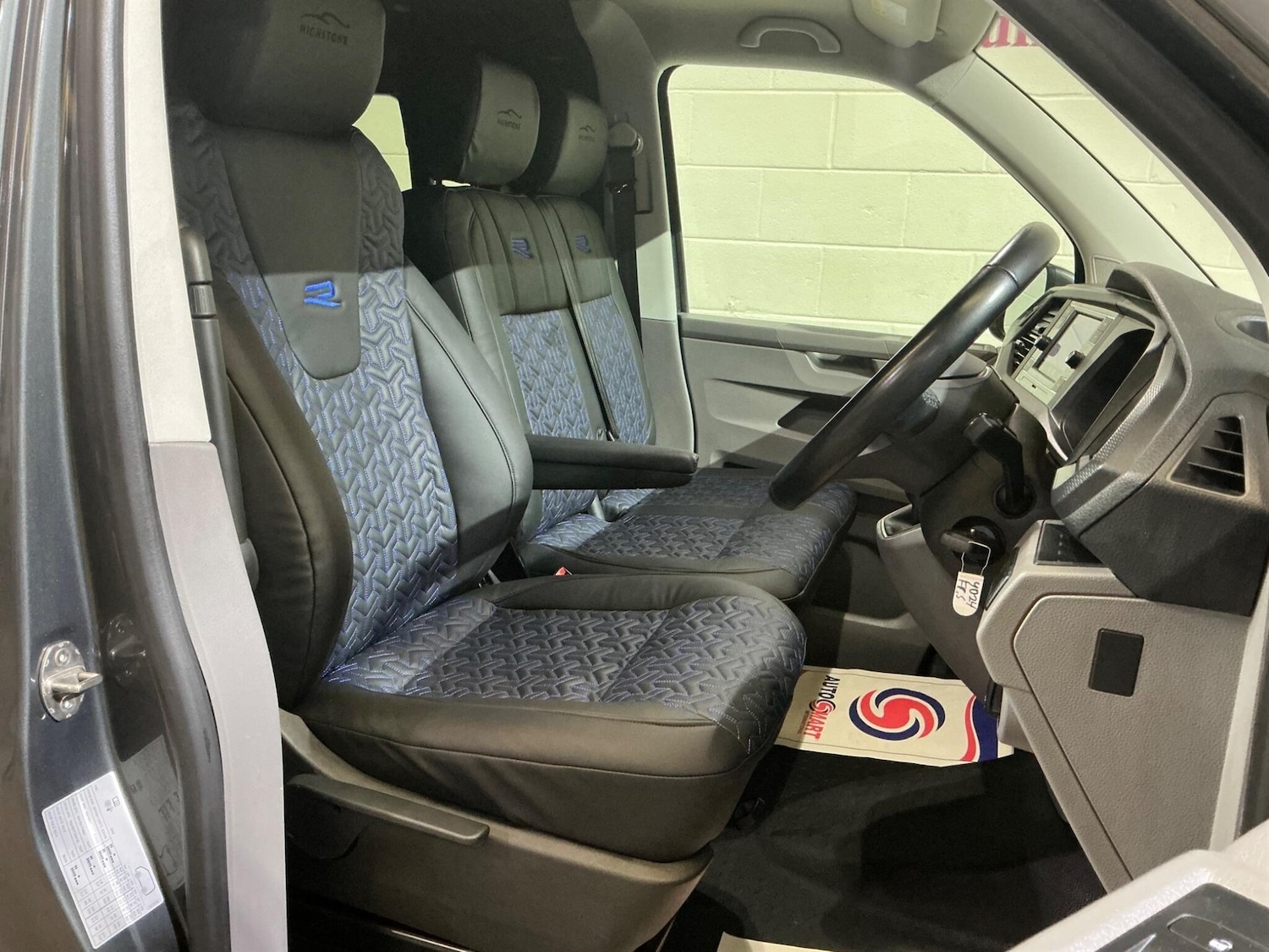 Used Volkswagen Transporter 2024 for sale - 77716554: Photo 7