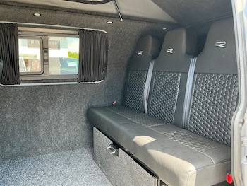 Used Volkswagen Transporter 2021 for sale - 79215375: Photo