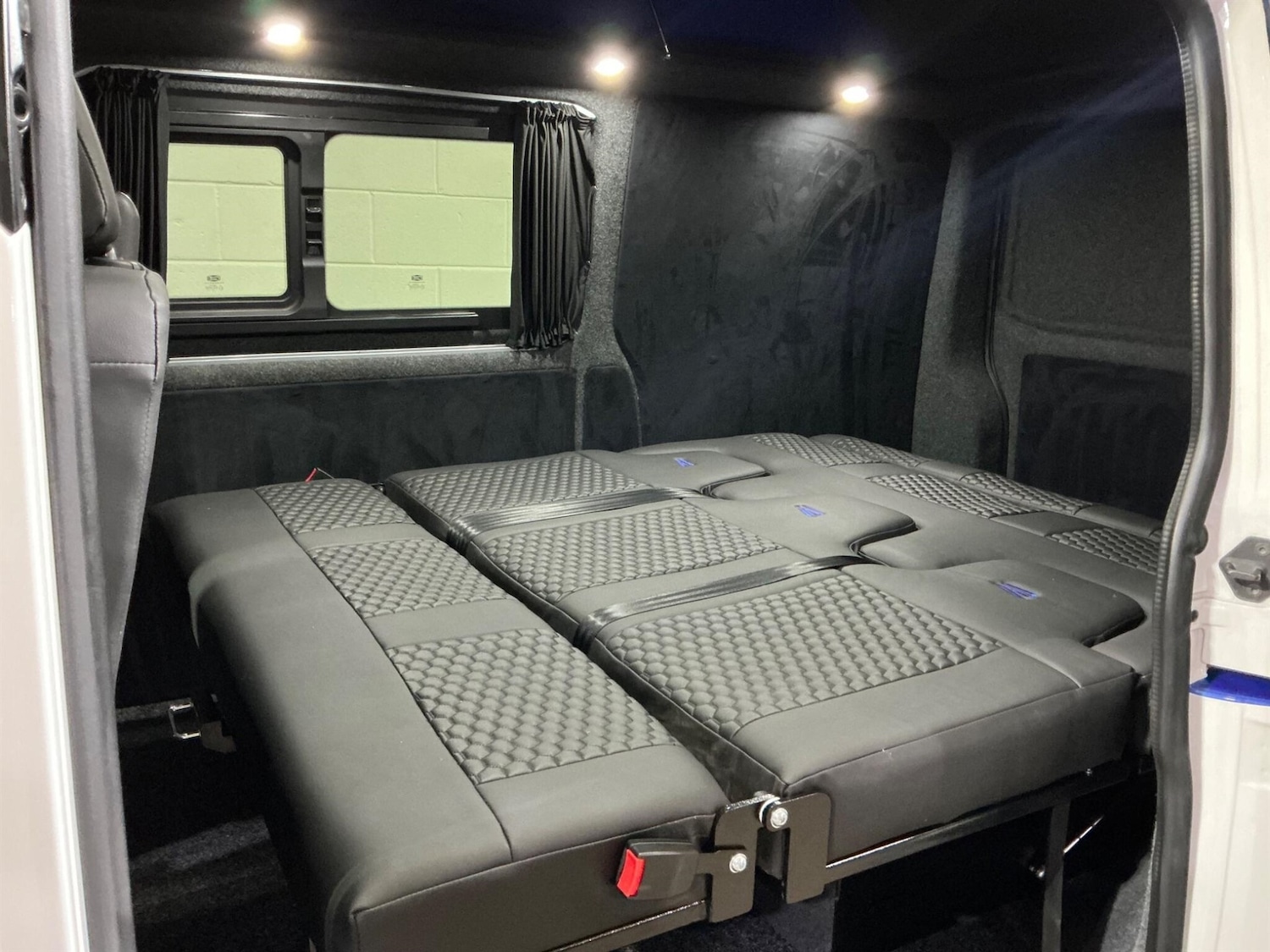 Used Volkswagen Transporter 2022 for sale - 77716578: Photo 8