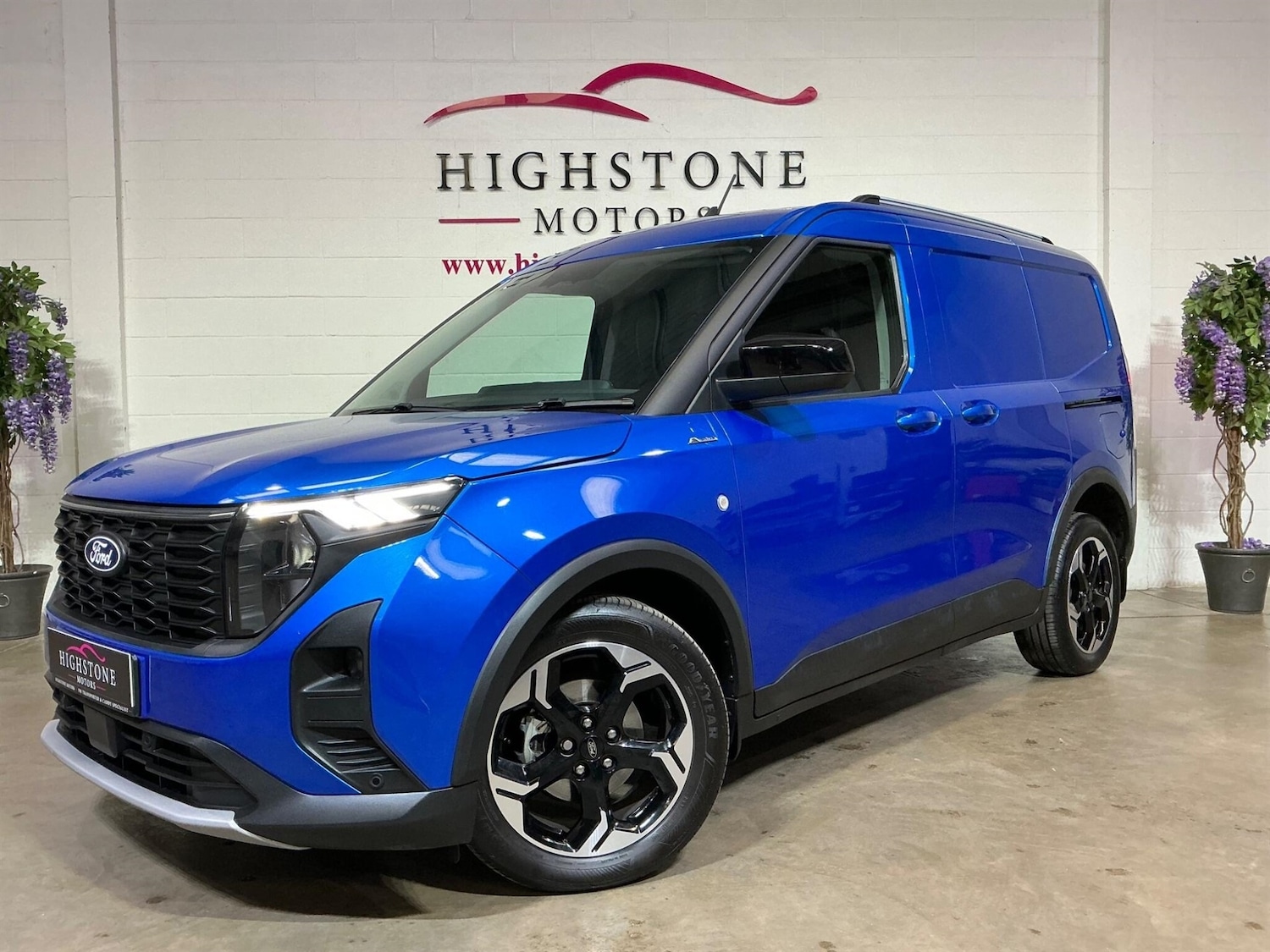 Used Ford Transit Courier 2024 for sale - 78150446: Photo 1