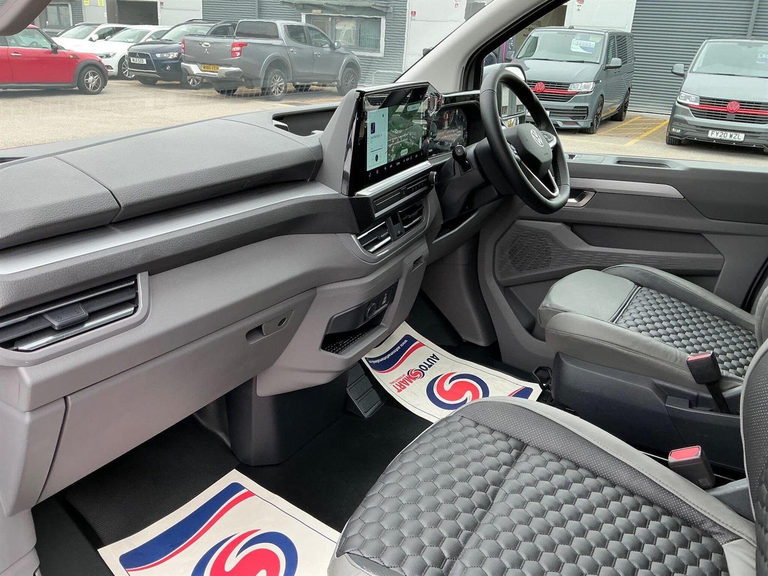 Used Volkswagen Transporter 2025 for sale - 76766523: Photo 4