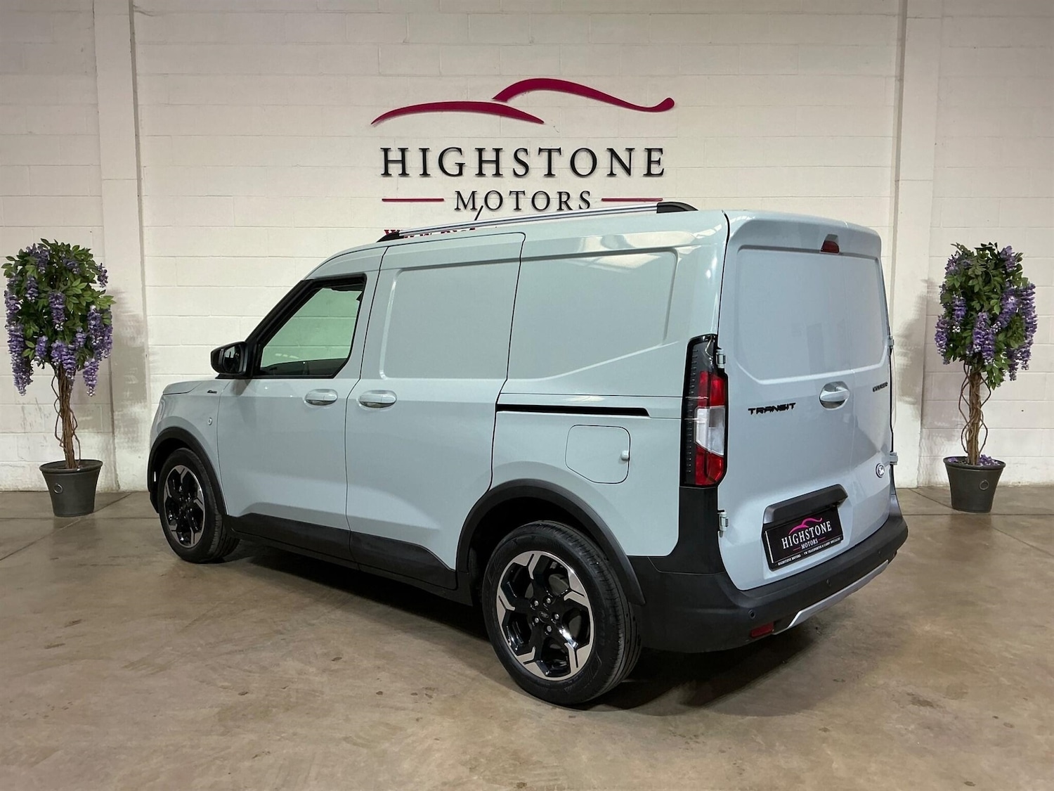 Used Ford Transit Courier 2024 for sale - 78150054: Photo 10