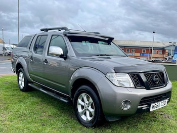 Used Nissan Navara 2015 for sale - 77807041: Photo