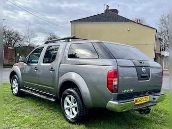 Used Nissan Navara 2015 for sale - 77807041: Photo