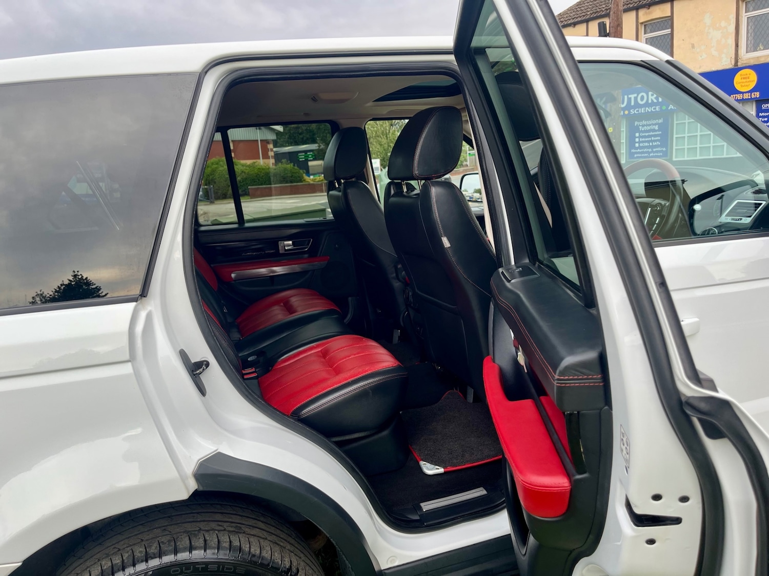 Used Land Rover Range Rover Sport 2012 for sale - 77148179: Photo 10