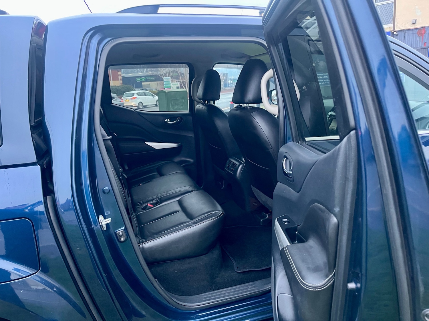 Used Nissan Navara 2016 for sale - 77173445: Photo 11