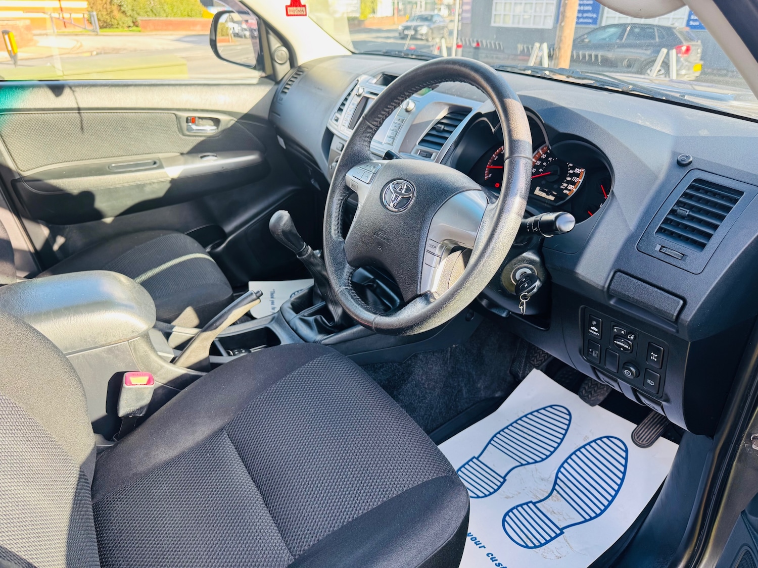 Used Toyota Hilux 2015 for sale - 78062329: Photo 4