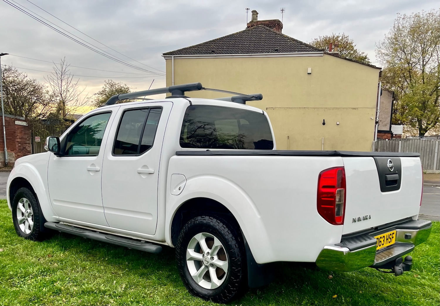 Used Nissan Navara 2014 for sale - 76494237: Photo 2