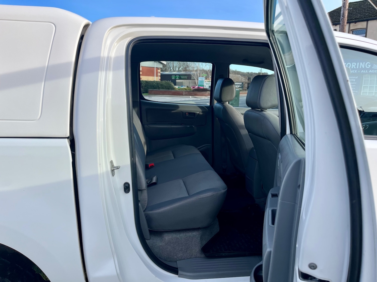 Used Toyota Hilux 2011 for sale - 77558295: Photo 11