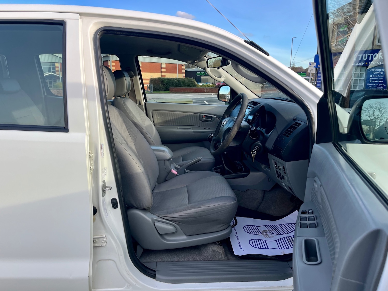 Used Toyota Hilux 2011 for sale - 77558295: Photo 12