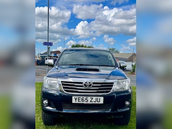 Used Toyota Hilux 2015 for sale - 78612464: Photo