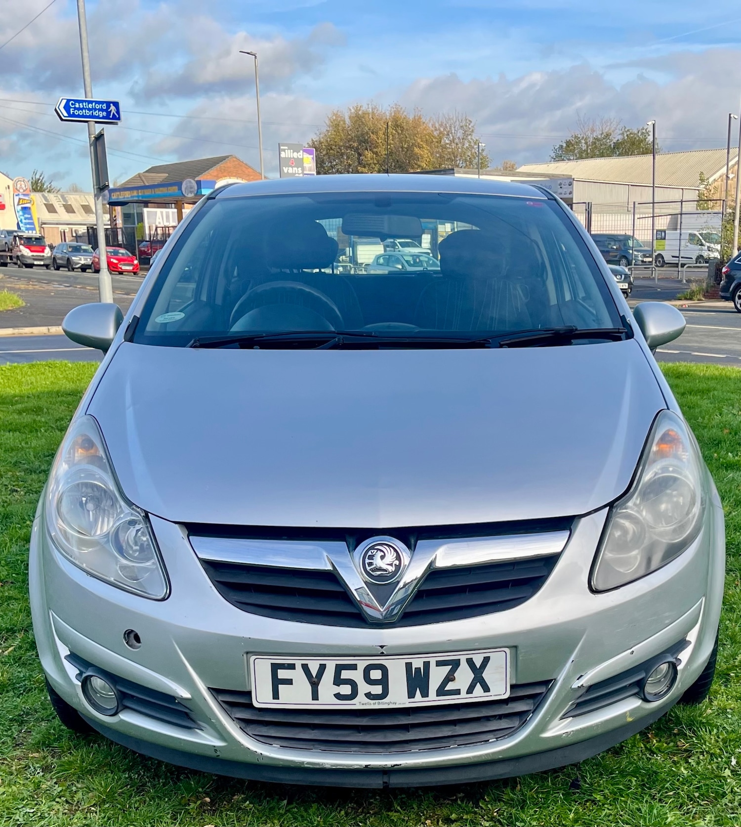 Used Vauxhall Corsa 2009 for sale - 76402021: Photo 2