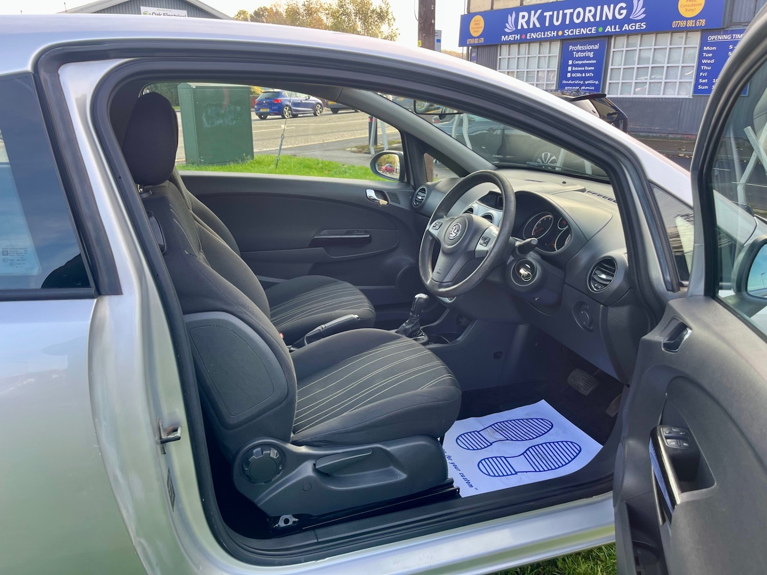 Used Vauxhall Corsa 2009 for sale - 76402021: Photo 9