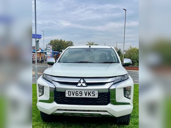Mitsubishi L200 feature image 3