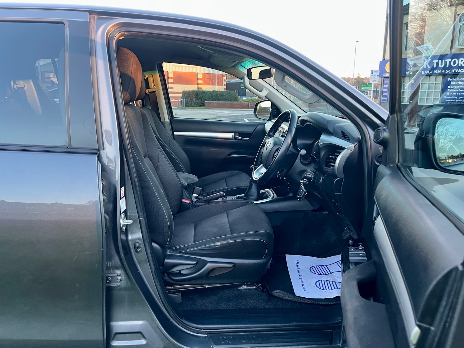 Used Toyota Hilux 2018 for sale - 76758788: Photo 13