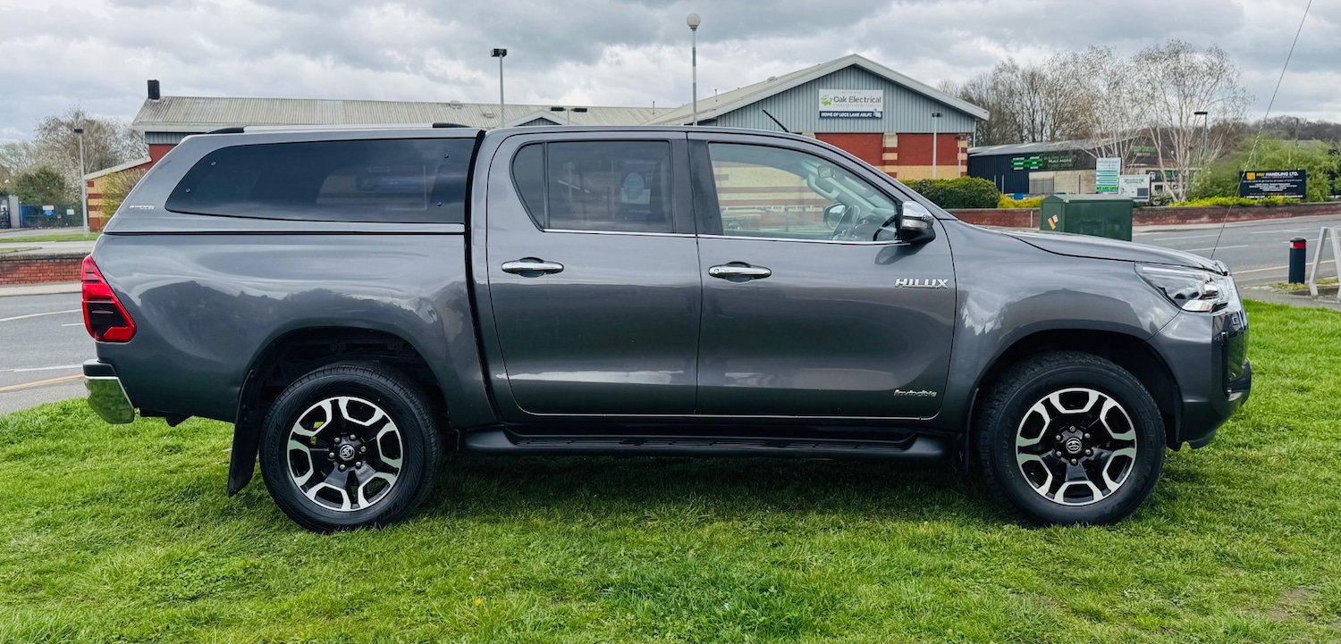 Used Toyota Hilux 2021 for sale - 78135141: Photo 2