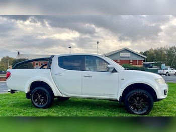 Mitsubishi - L200