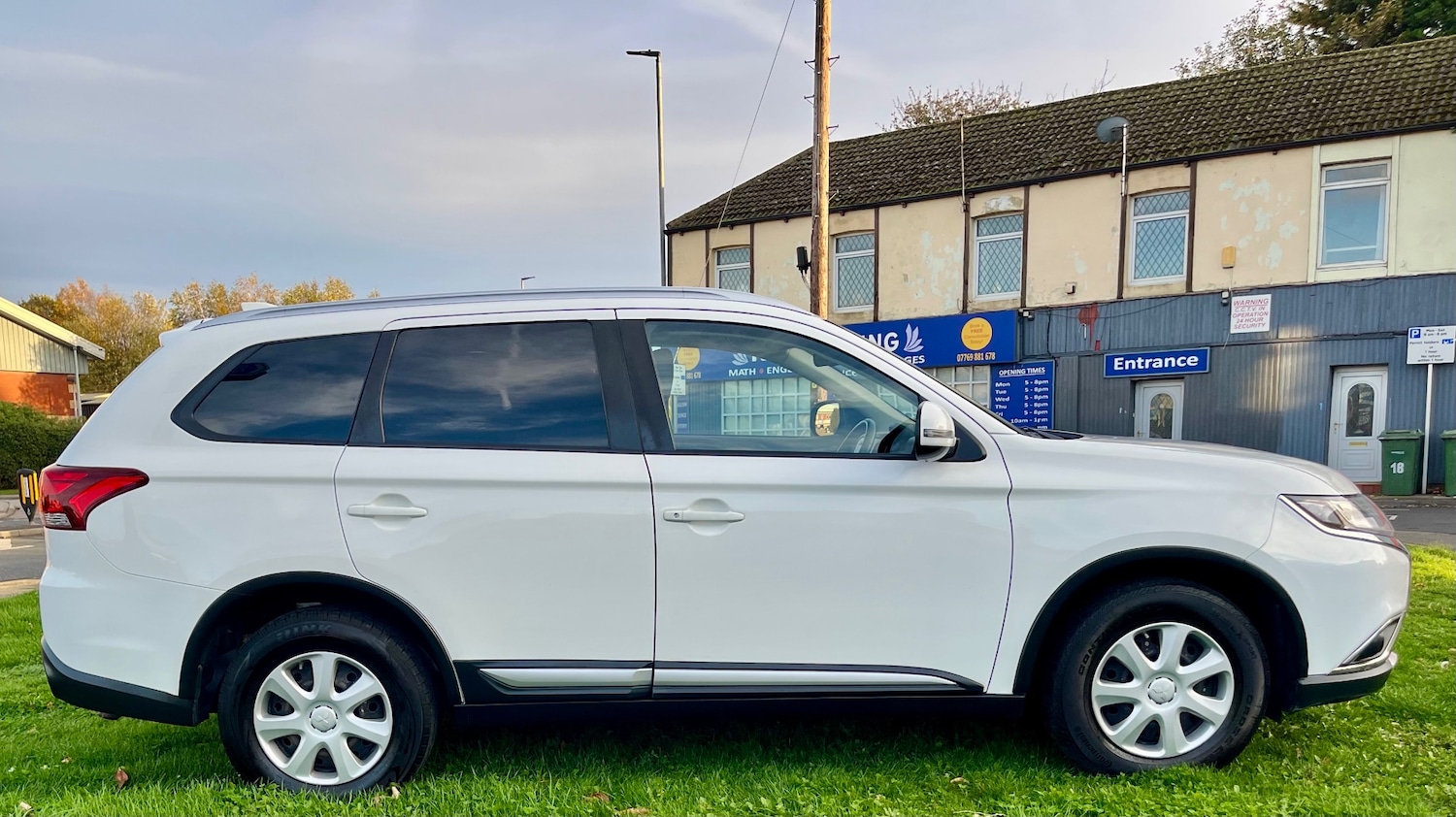 Used Mitsubishi Outlander 2018 for sale - 76411943: Photo 7