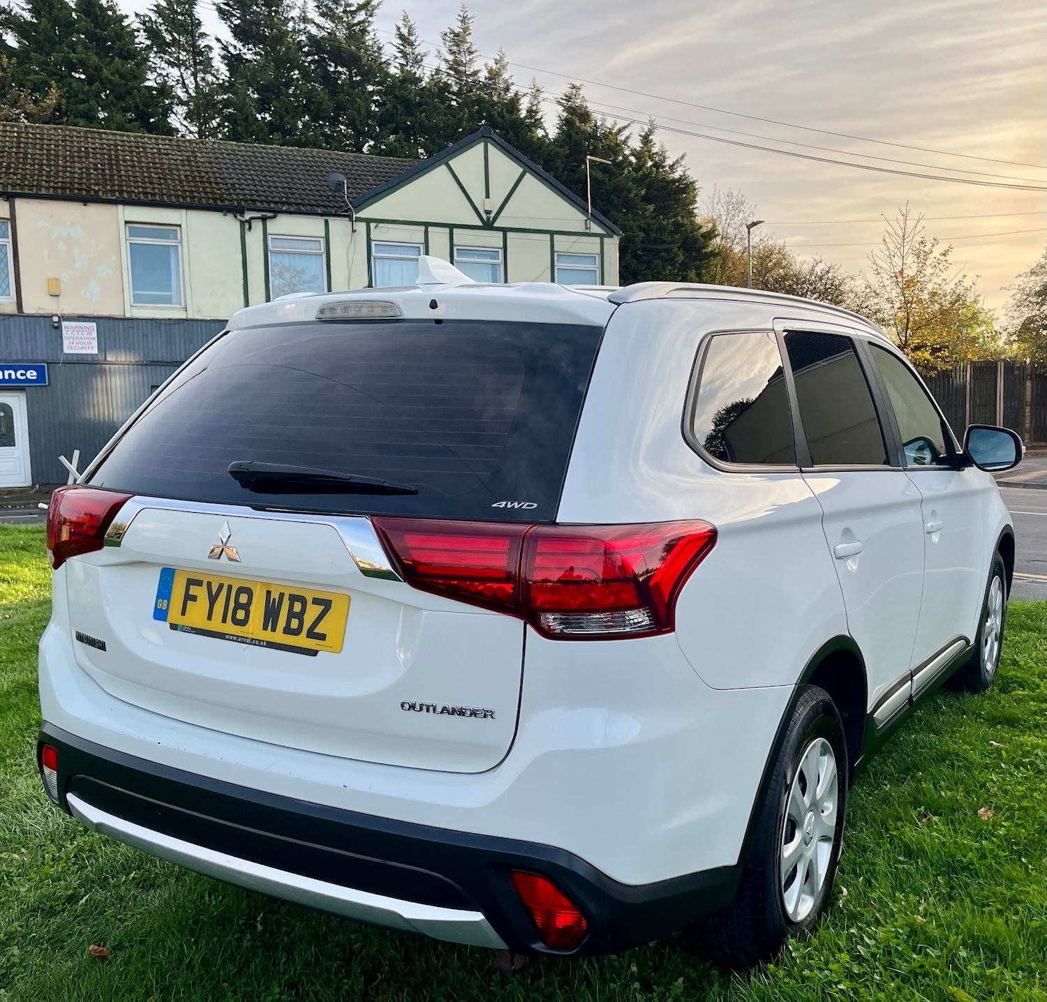 Used Mitsubishi Outlander 2018 for sale - 76411943: Photo 8