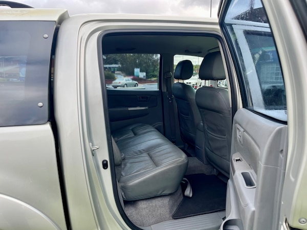Used Toyota Hilux 2006 for sale - 75983903: Photo 11