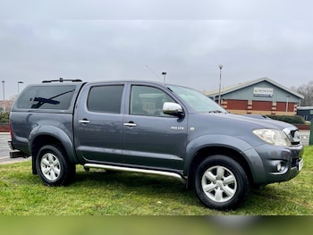Used Toyota Hilux 2011 for sale - 77329328: Photo