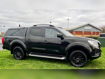 Nissan - Navara