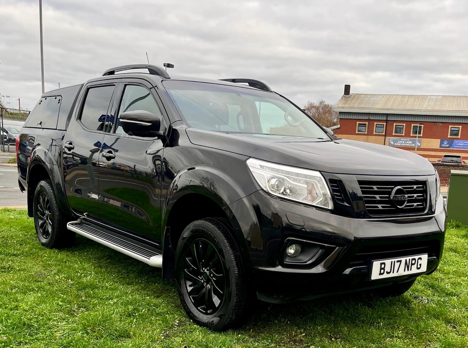Used Nissan Navara 2017 for sale - 76594928: Photo 2