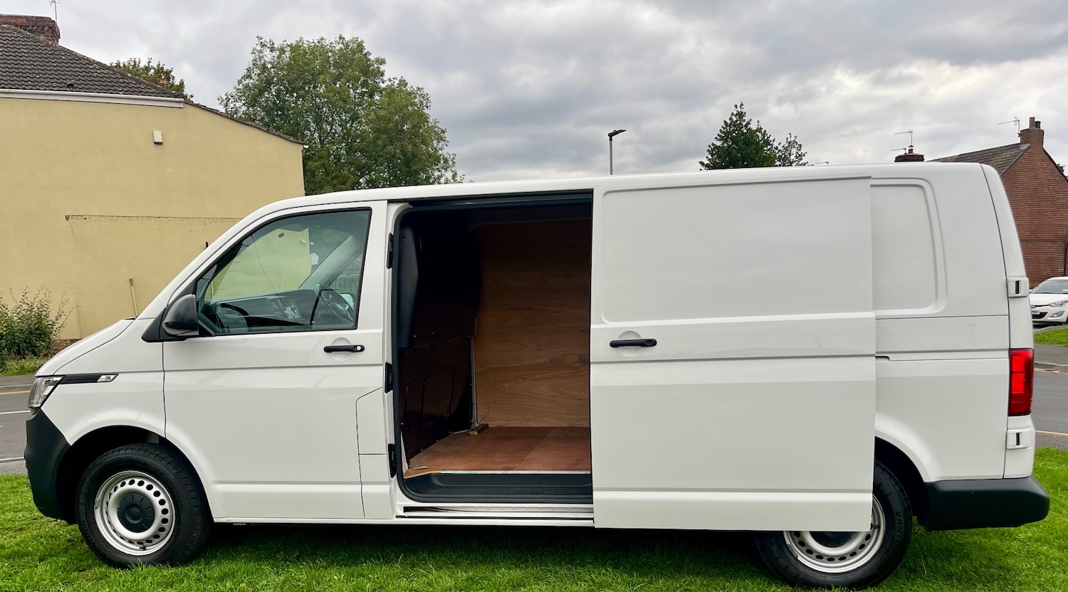 Used Volkswagen Transporter 2021 for sale - 76798779: Photo 10