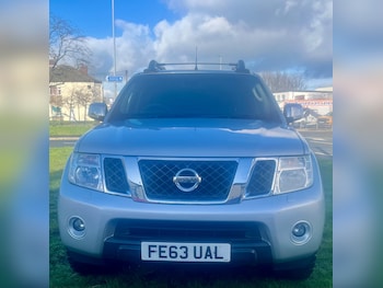 Used Nissan Navara 2013 for sale - 77568572: Photo