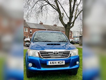 Used Toyota Hilux 2014 for sale - 77807330: Photo