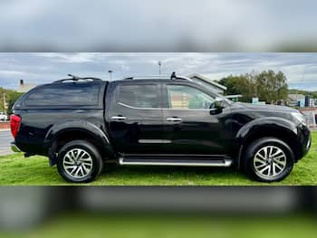 Used Nissan Navara 2017 for sale - 79802333: Photo