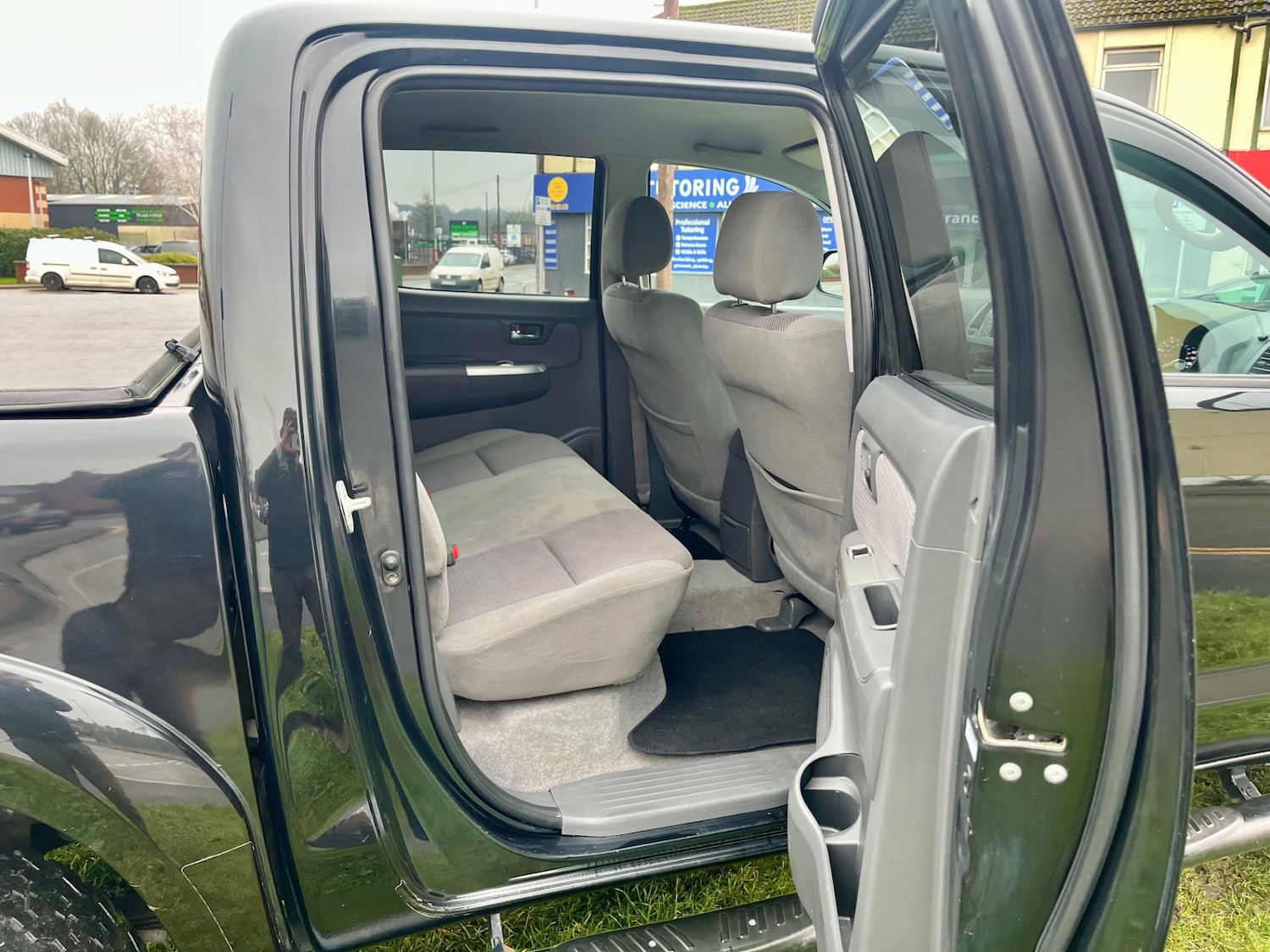 Used Toyota Hilux 2012 for sale - 77438600: Photo 10