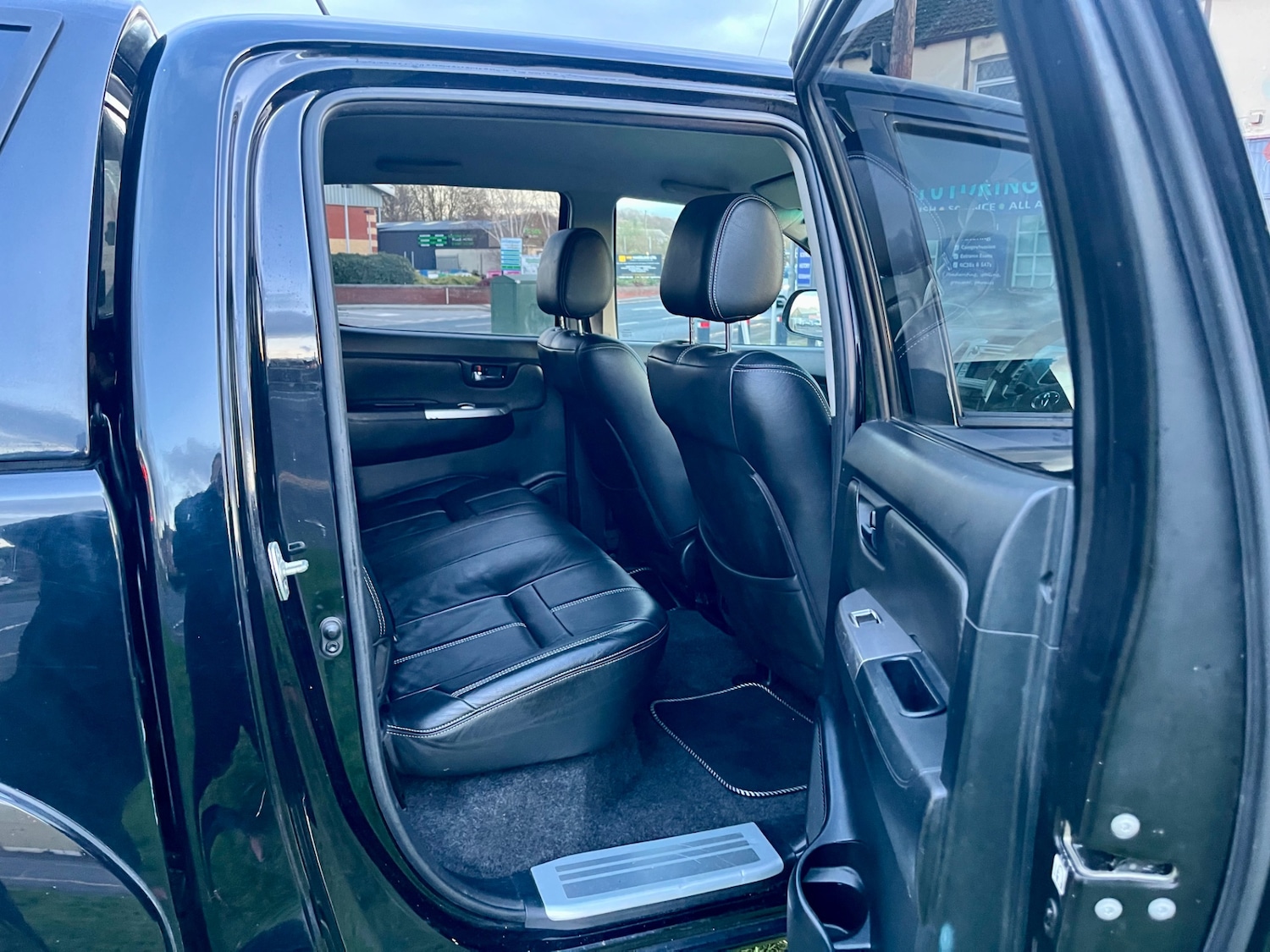 Used Toyota Hilux 2016 for sale - 76758798: Photo 11