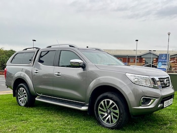 Used Nissan Navara 2018 for sale - 76316993: Photo