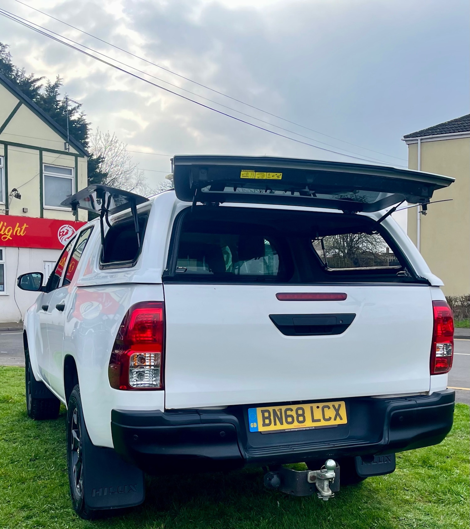 Used Toyota Hilux 2018 for sale - 77807239: Photo 12