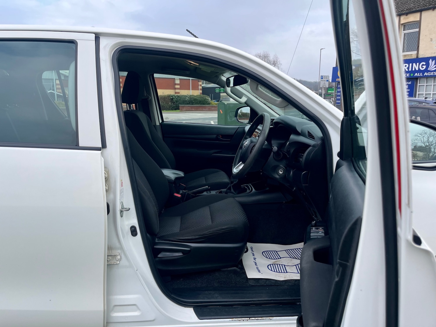 Used Toyota Hilux 2018 for sale - 77807239: Photo 15