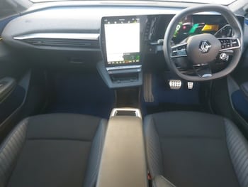 Used Renault Scenic E-Tech 2024 for sale - 76963925: Photo