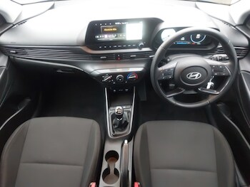 Used Hyundai i20 2024 for sale - 77343101: Photo