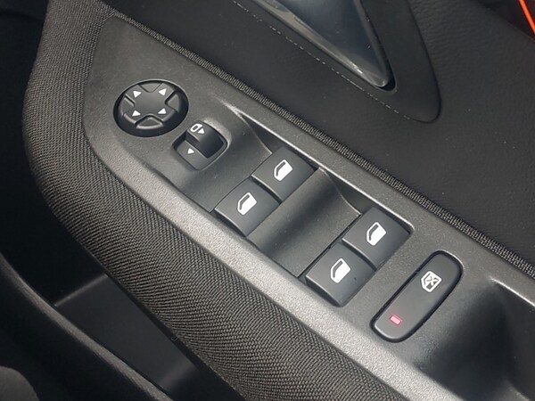 Used Peugeot 208 2022 for sale - 76264610: Photo 12