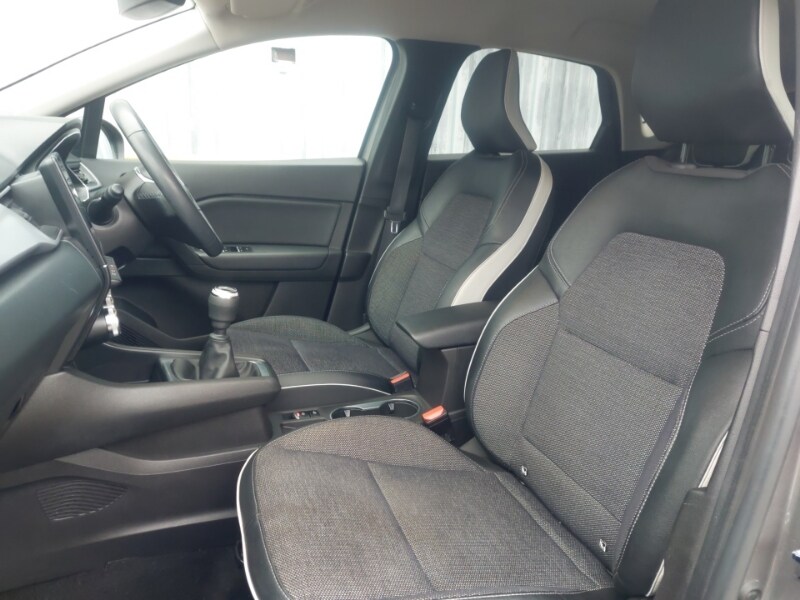 Used Renault Captur 2023 for sale - 77947602: Photo 5