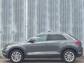 Used Volkswagen T-Roc 2023 for sale - 74836713: Photo