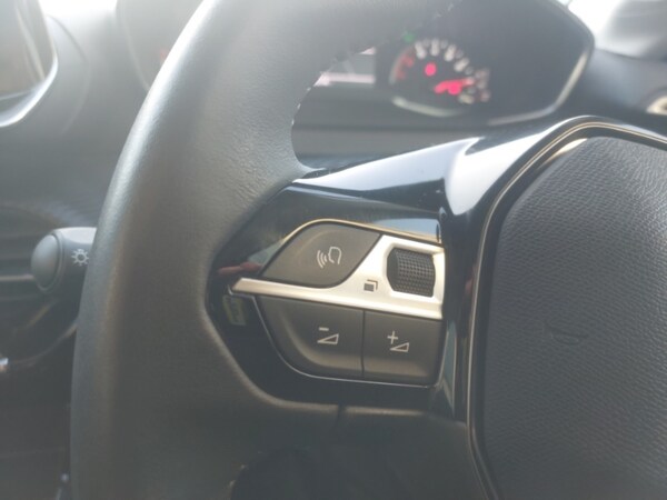 Used Peugeot 208 2022 for sale - 76301730: Photo 16