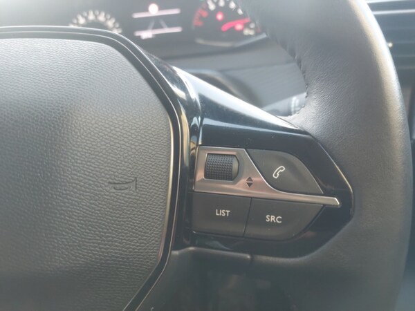 Used Peugeot 208 2022 for sale - 76301730: Photo 17