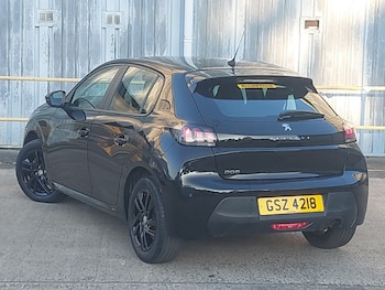 Used Peugeot 208 2022 for sale - 76301730: Photo 3