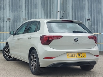 Used Volkswagen Polo 2023 for sale - 75612666: Photo