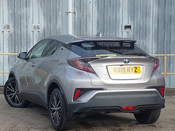 Used Toyota C-HR 2019 for sale - 76471584: Photo