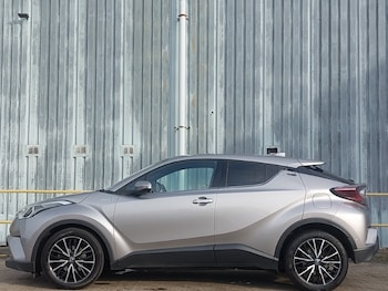 Used Toyota C-HR 2019 for sale - 76471584: Photo